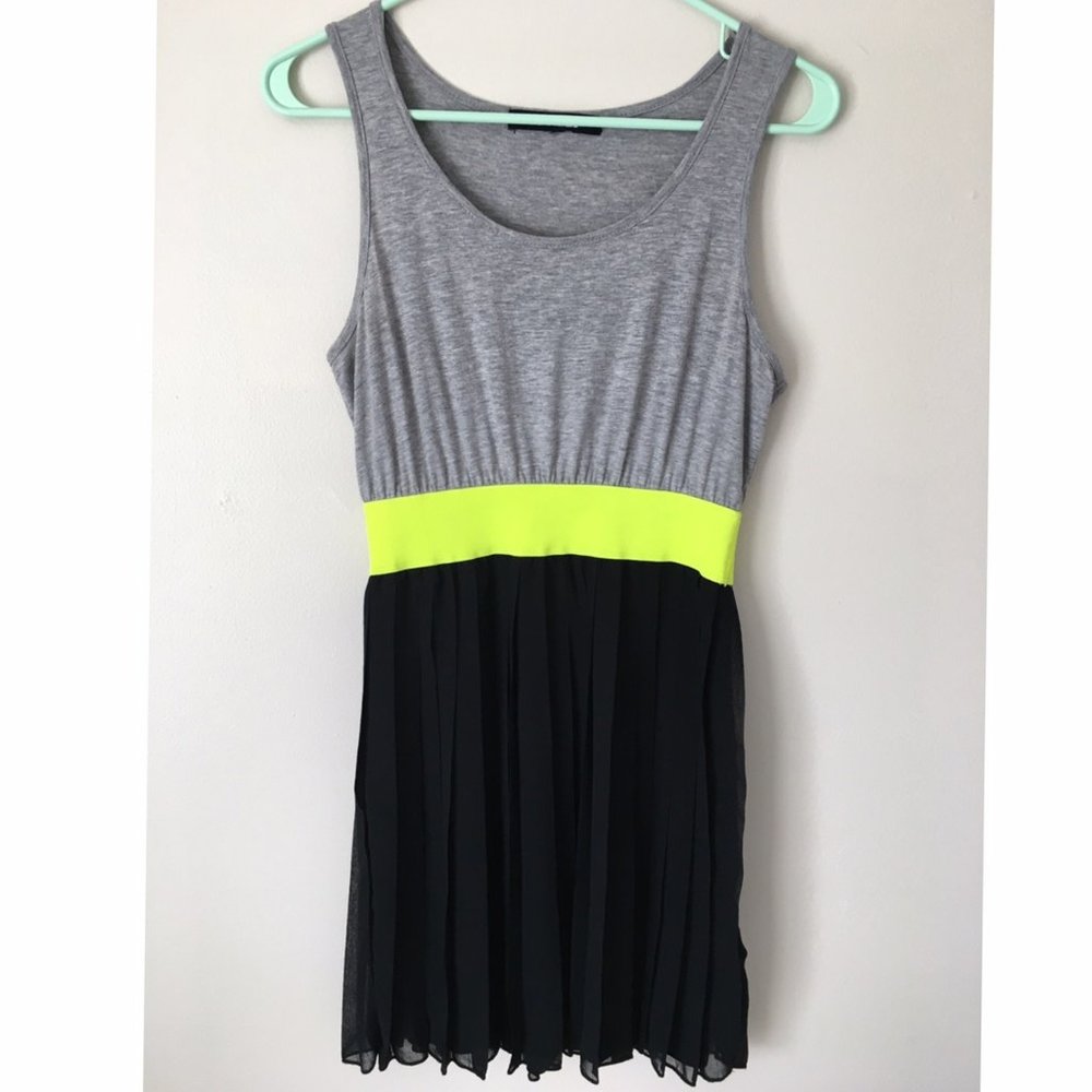 Forever 21 Gray and Black Dress with Pleats